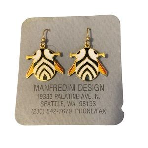 Custom Crafted Design Earrings Fun Bees NWT